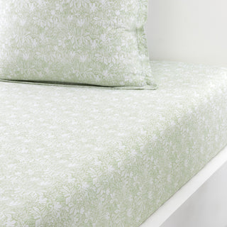 Èze Bed Collection